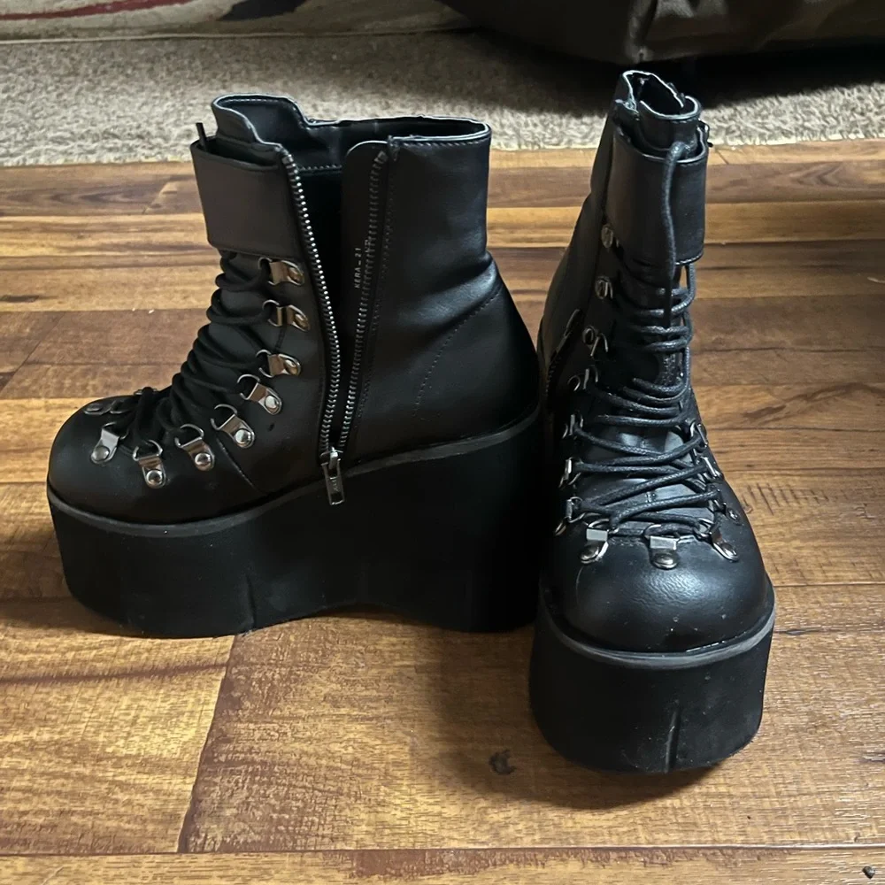 Demonia Kera ~ Women’s Size 7 ~ Black Faux Lace-Up ~ Ankle ~ Gothic Boots - Picture 11 of 16